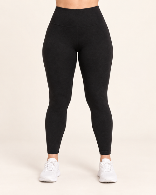 Legging post-partum Vénus noir porté, vue de face